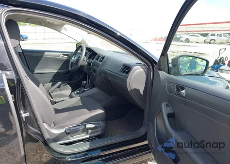 2015 Volkswagen Jetta 2.0L S z USA, uszkodzony, nr VIN 3VW2K7AJ3FM296508